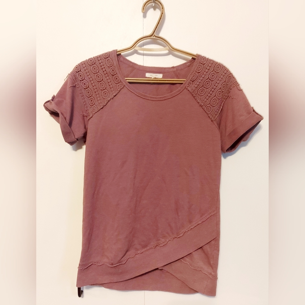 Maurices top criss cross hem line knit detailed shoulders
